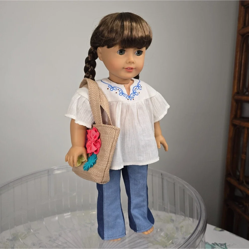 American Girl Doll Molly Mcintire 2013 in Julie Albright's Outfit - Picture 2 of 16